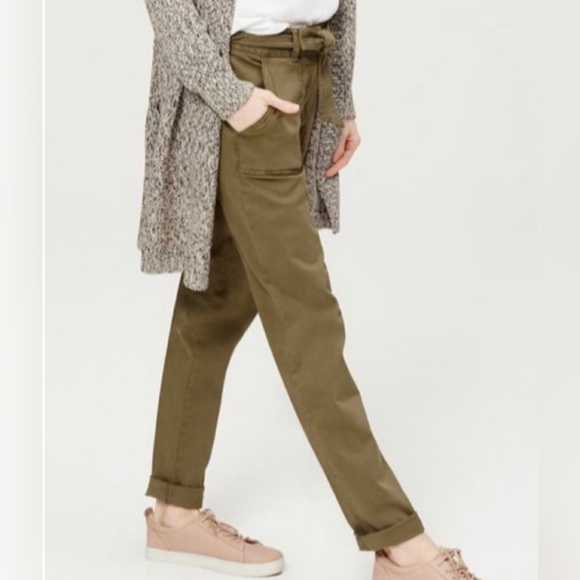 Ann Taylor Loft Cargo Tie-Belt in Army Green in Size 6 - Picture 5 of 7